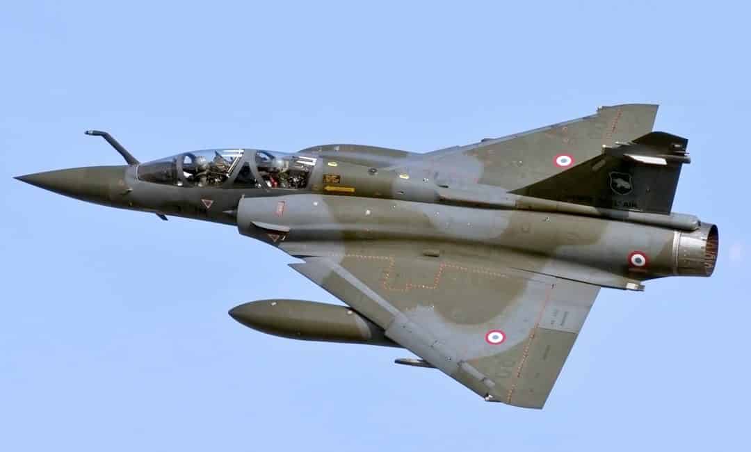 STÍHAČ MIRAGE 2000 HAVAROVAL V JUŽNEJ INDII. OBAJA PILOTI ZOMRELI (VIDEÁ)