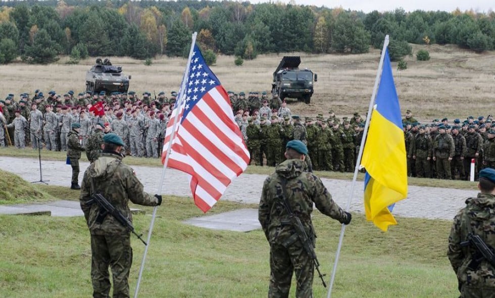 UKRAJINA DOSTALA ĎALŠIE DÁVKY VOZIDIEL HUMVEE ZO SPOJENÝCH ŠTÁTOV (FOTOGRAFIE)